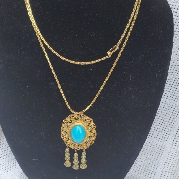 Vintage Gold Filigree Faux Turquoise pendant Necklace - Picture 1 of 7